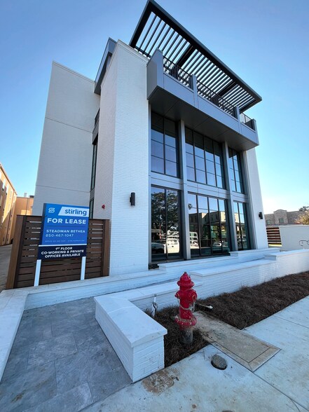 More Photos Of 314 Magnolia Ave, Fairhope Coworking Space