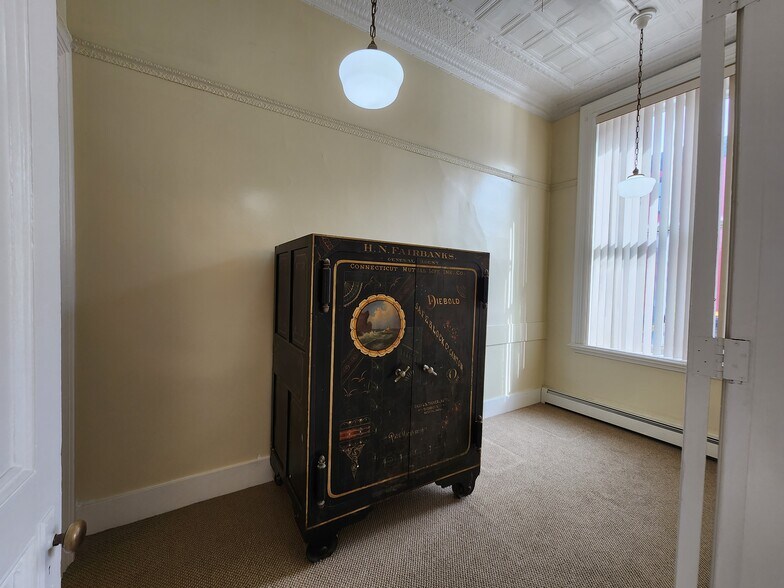 More Photos Of 43-49 Main, Bangor Office For Sale