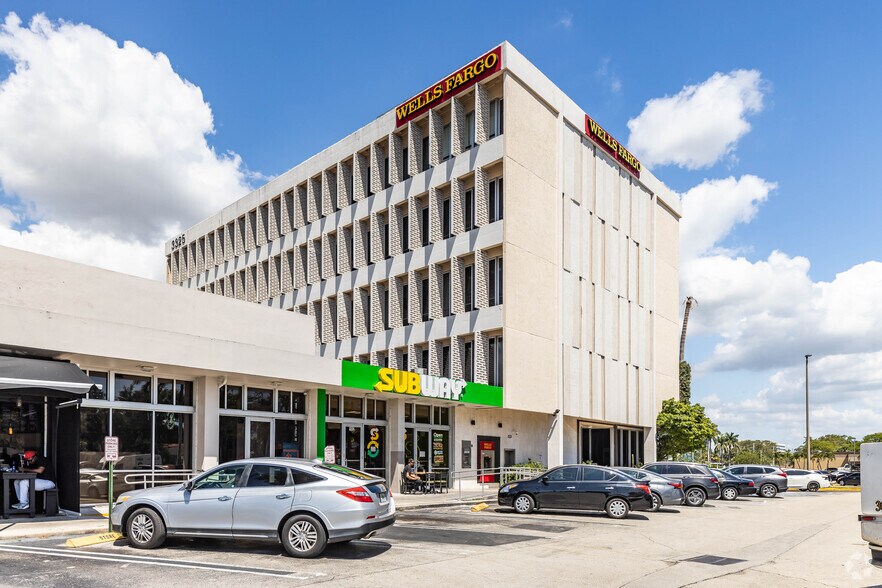 More Photos Of 3325 Hollywood Blvd, Hollywood Loft Creative Space For Lease