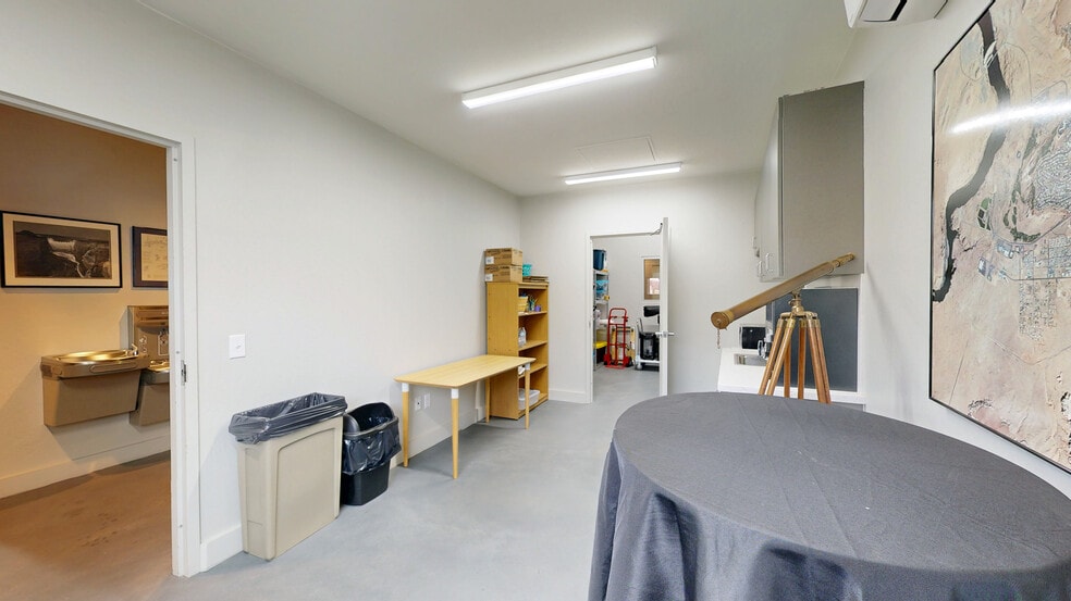 More Photos Of 6 N Lake Powell Blvd, Page Flex For Sale