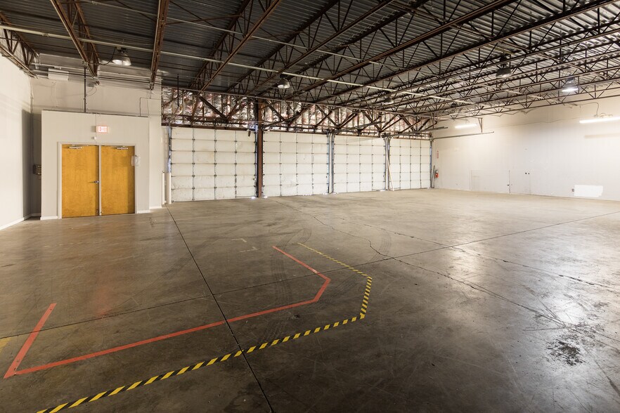 More Photos Of 1657 Murfreesboro Rd, Nashville Flex For Sale