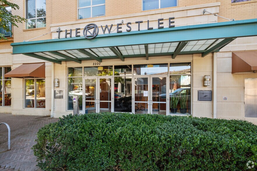 More Photos Of 2200 N Westmoreland St, Arlington Multifamily For Sale