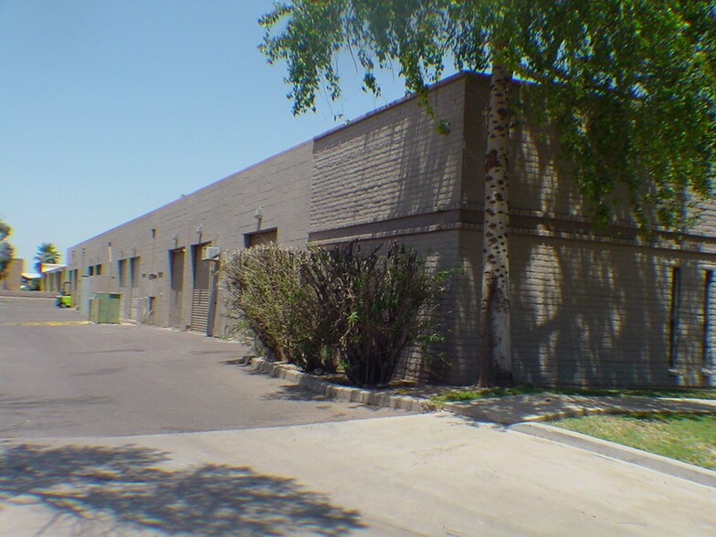 More Photos Of 3144 W Lewis Ave, Phoenix Warehouse For Lease