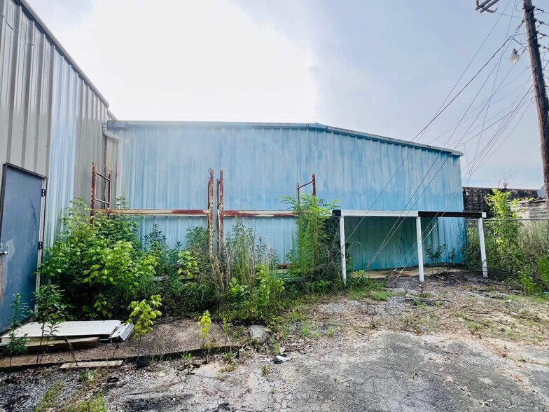 More Photos Of 504 N 2nd St, Booneville Auto Repair For Sale