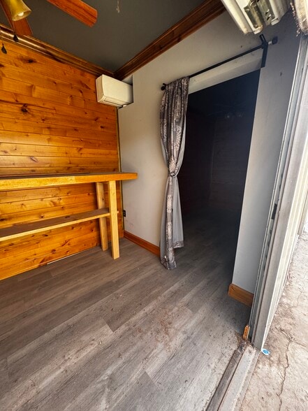 More Photos Of 11 E Jones Ave, Phoenix Warehouse For Sale