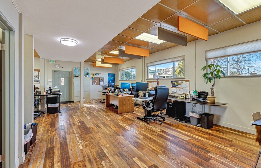 More Photos Of 60 Hegenberger Pl, Oakland Office For Sale