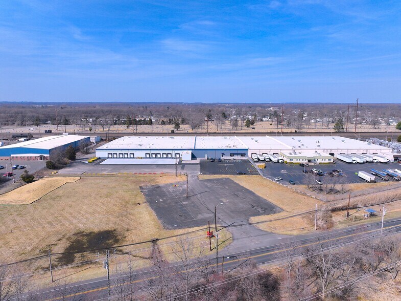 Primary Photo Of 3001 State Rd, Croydon Warehouse For Lease