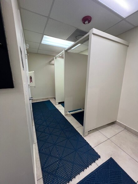 More Photos Of 1955 NW 108th Ave, Miami Freestanding For Sale