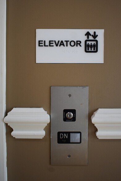 More Photos Of 270 Pleasant St, Northampton Office For Sale