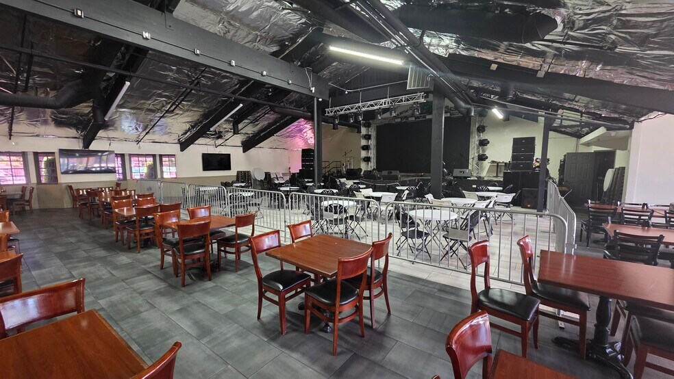 More Photos Of 1300 McHenry Ave, Modesto Restaurant For Sale