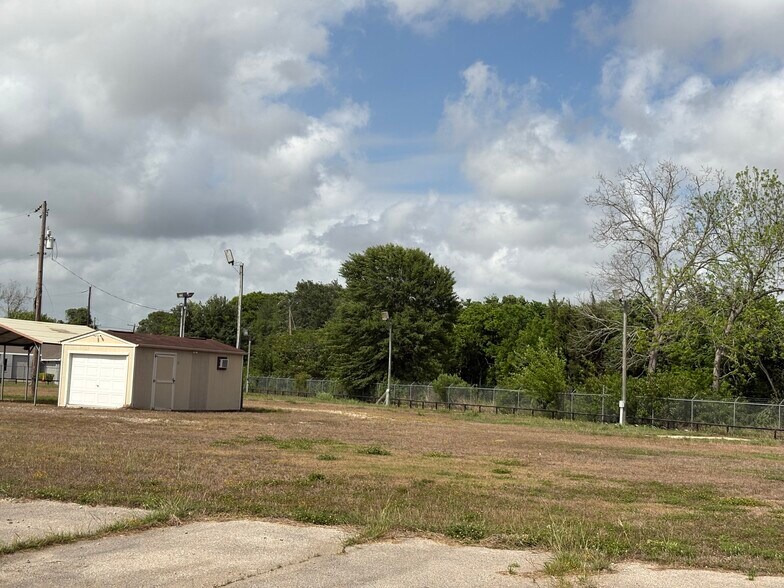More Photos Of 3600 Gulf Fwy, La Marque Land For Lease