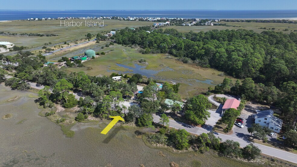More Photos Of 2111 Sea Island Pky, Saint Helena Island General Retail For Sale