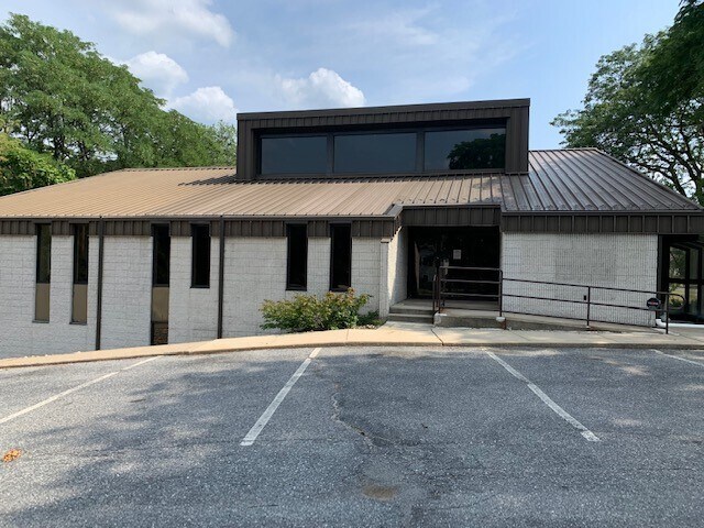 More Photos Of 2201-2211 Mack Blvd, Allentown Office For Sale