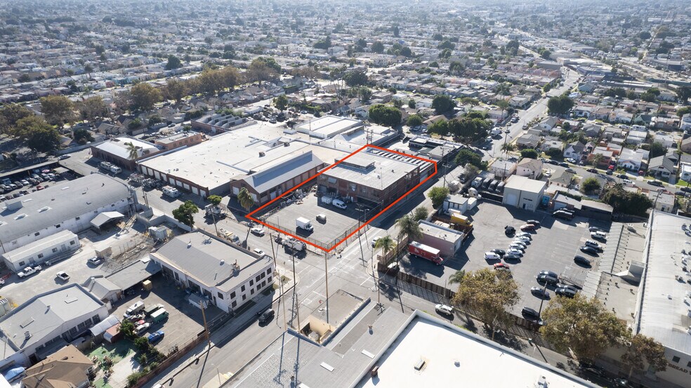More Photos Of 2000-2010 W 62nd St, Los Angeles Warehouse For Sale