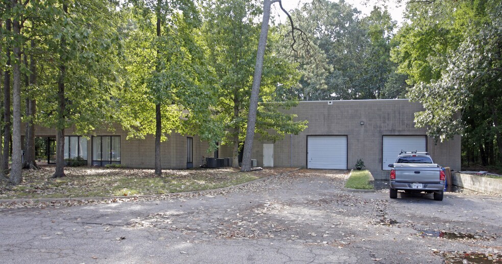 Primary Photo Of 525 Viking Dr, Virginia Beach Showroom For Sale