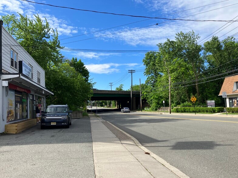 More Photos Of 545 Mola Blvd, Elmwood Park Storefront Retail Residential For Sale