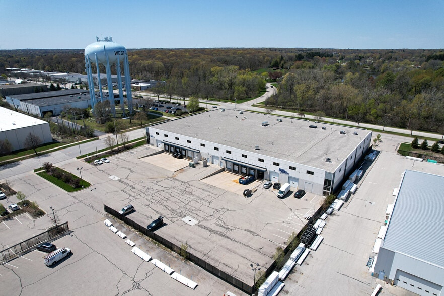 More Photos Of 11540 W Rogers St, West Allis Industrial For Lease