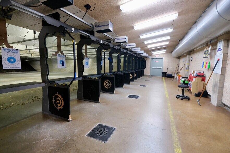 More Photos Of 3100 Woodall Dr, Cedar Park General Retail For Sale