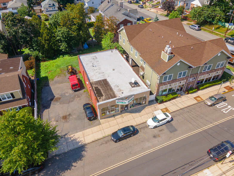 Primary Photo Of 509 Stuyvesant Ave, Lyndhurst Freestanding For Sale