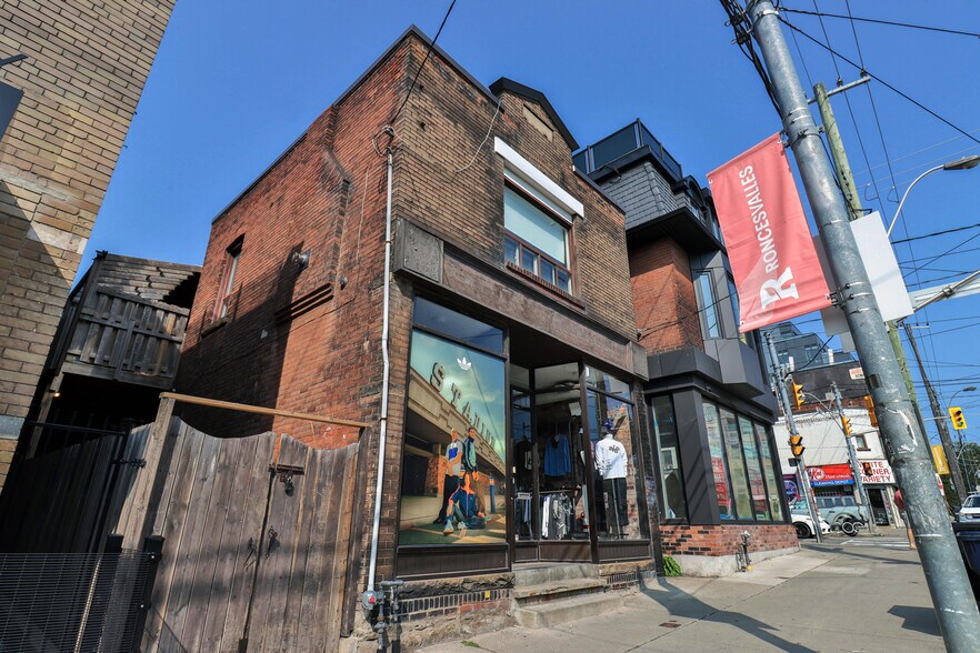 More Photos Of 406 Roncesvalles Ave, Toronto Storefront Retail Residential For Lease