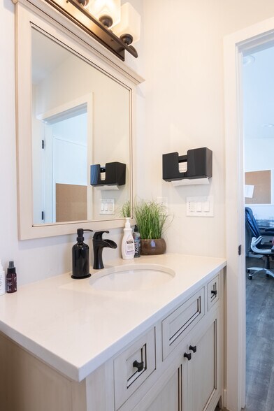 More Photos Of 9645-9655 SW Beaverton Hillsdale Hwy, Beaverton Medical For Sale