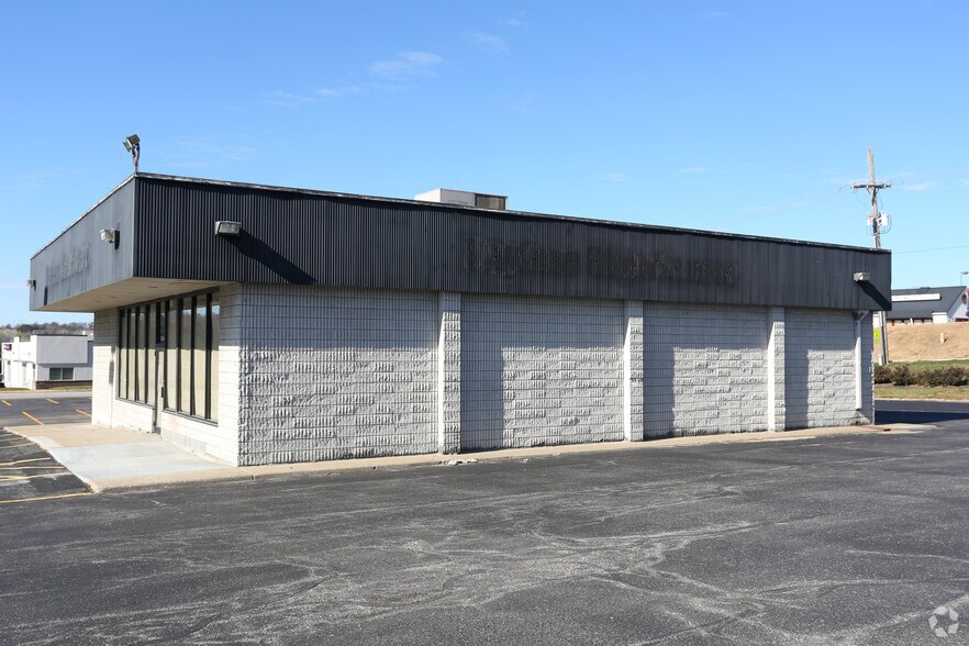More Photos Of 4707 E Bannister Rd, Kansas City Freestanding For Lease