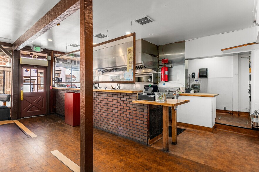 More Photos Of 110 S Pine St, Nevada City Freestanding For Lease