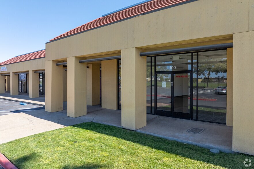 More Photos Of 8275-8299 Florin Rd, Sacramento Storefront For Lease