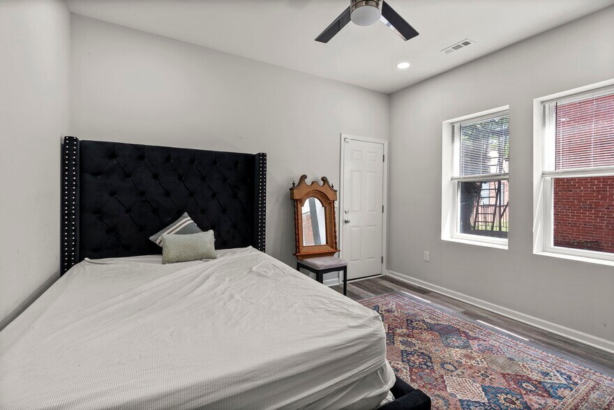 More Photos Of 4710 Liberty Heights Ave, Baltimore General Retail For Sale