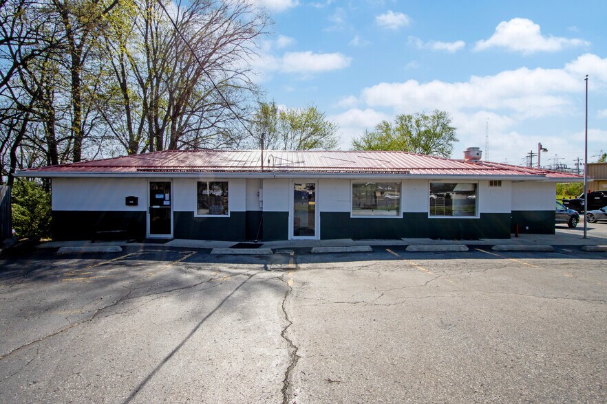 More Photos Of 1315 Cleveland Ave, Ashland General Retail For Sale