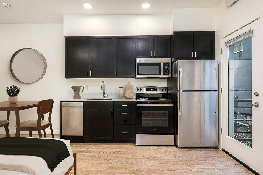 More Photos Of 330 NE Dekum St, Portland Apartments For Sale