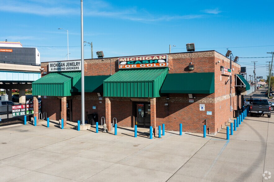 More Photos Of 15511 W 8 Mile Rd, Detroit Storefront Retail Office For Sale