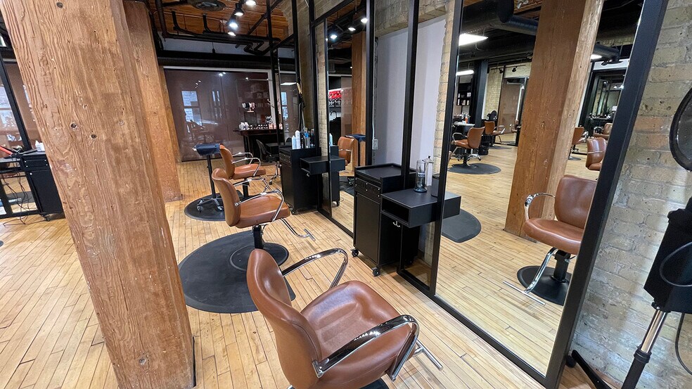 More Photos Of 139 Market Ave, Winnipeg Apartments For Sale