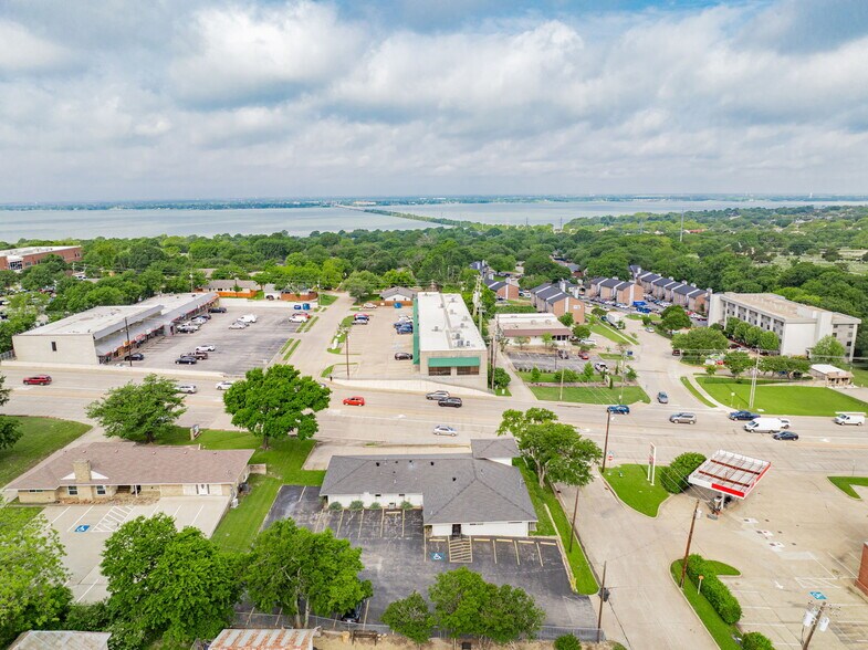 More Photos Of 501 S Goliad St, Rockwall General Retail For Sale