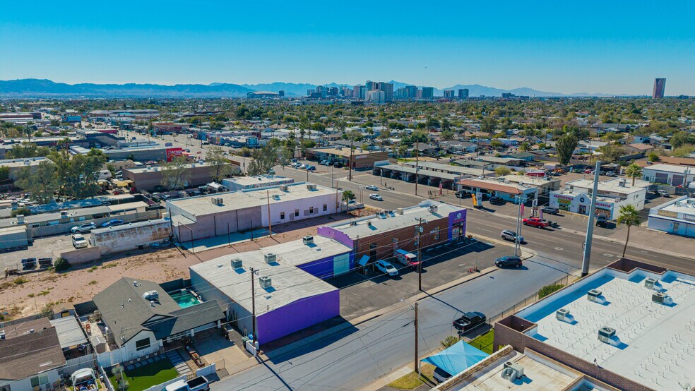 More Photos Of 2533 N 16th St, Phoenix Showroom For Sale