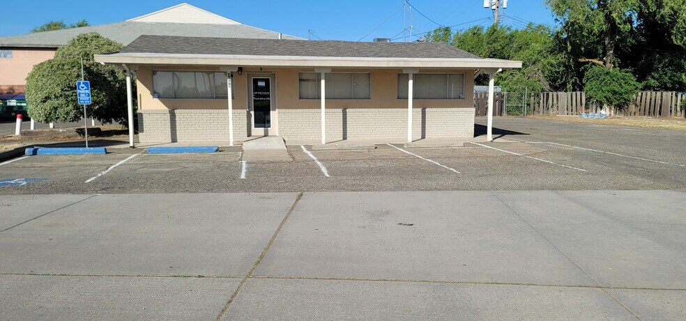 More Photos Of 4696 E Waterloo Rd, Stockton Warehouse For Lease