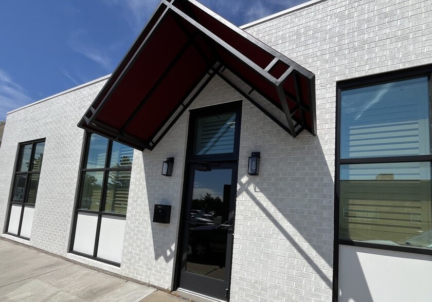 More Photos Of 3989 S Lipan St, Englewood Office For Sale