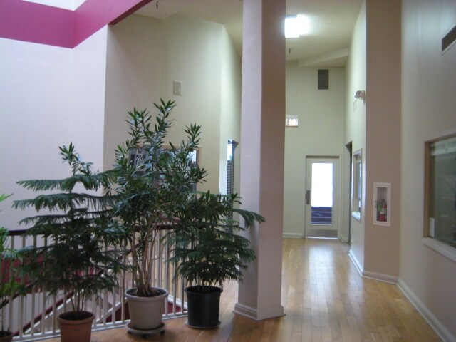 More Photos Of 110 S Johnson St, Woodstock General Retail For Sale