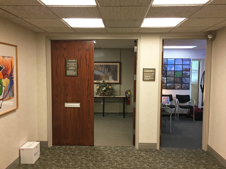 More Photos Of 755 New York Ave, Huntington Medical For Lease