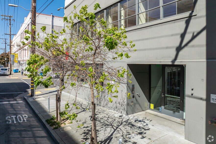 More Photos Of 850 Battery St, San Francisco Office For Lease