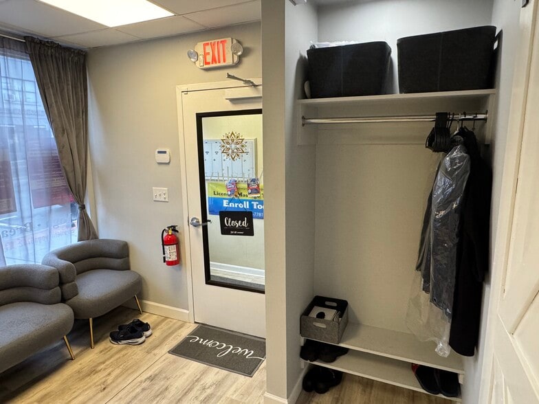 More Photos Of 6702 Bergenline Ave, West New York Storefront Retail Office For Sale