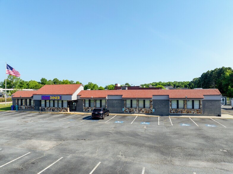 More Photos Of 8451 Ocean Gtwy, Easton Restaurant For Sale