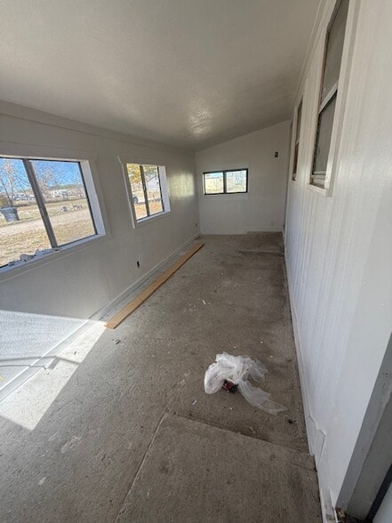 More Photos Of 89 Farson 1st North rd, Farson Apartments For Sale