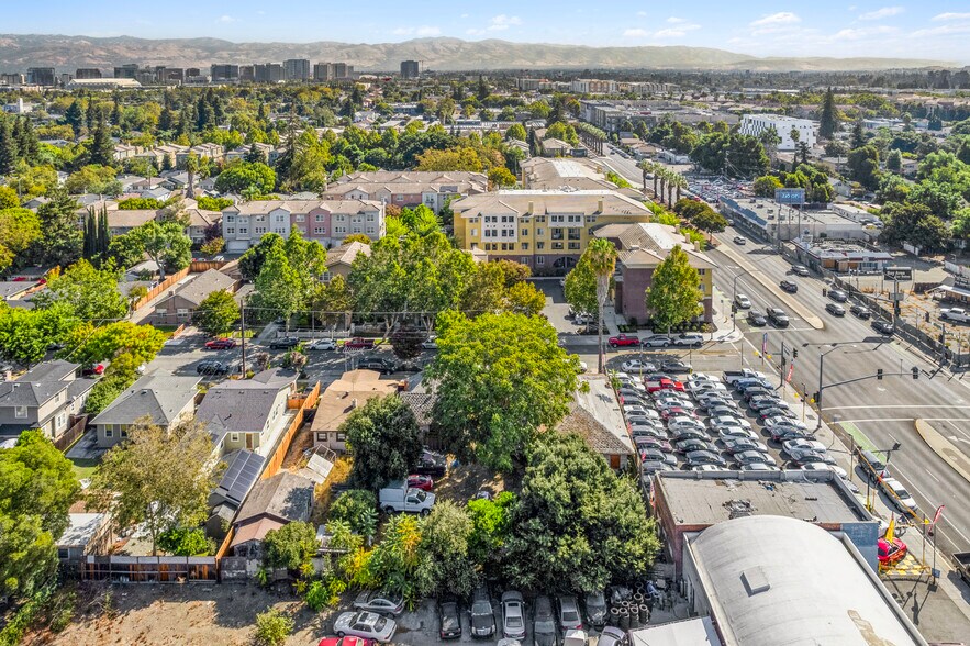 More Photos Of 1555 W San Carlos St, San Jose Auto Dealership For Sale
