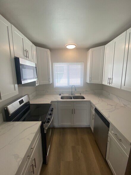 More Photos Of 3617 W 60th, Los Angeles Apartments For Sale