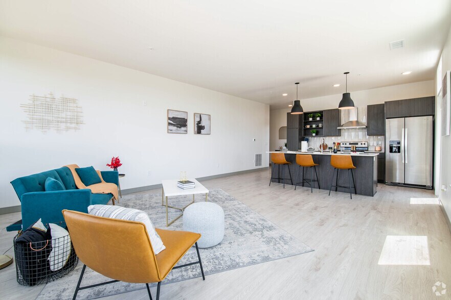 More Photos Of 2521 East Washington Ave, Madison Apartments For Lease