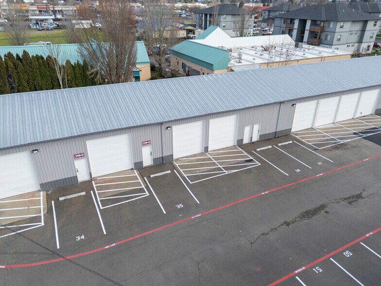 More Photos Of 3790 Silverton Rd NE, Salem Warehouse For Lease