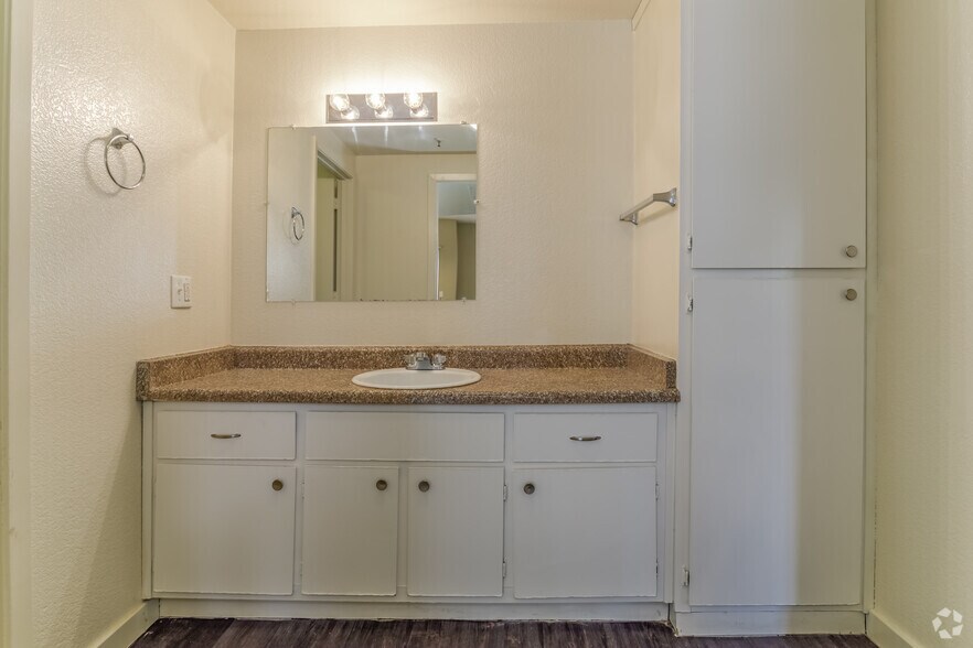 More Photos Of 6500 47th St, Sacramento Apartments For Sale