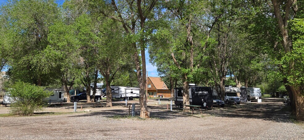 More Photos Of 204 US Highway 20 S, Thermopolis Manufactured Housing Mobile Home Park For Sale