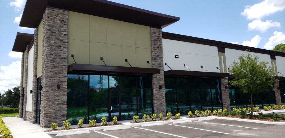 More Photos Of 7125 Hoffner Ave, Orlando General Retail For Lease